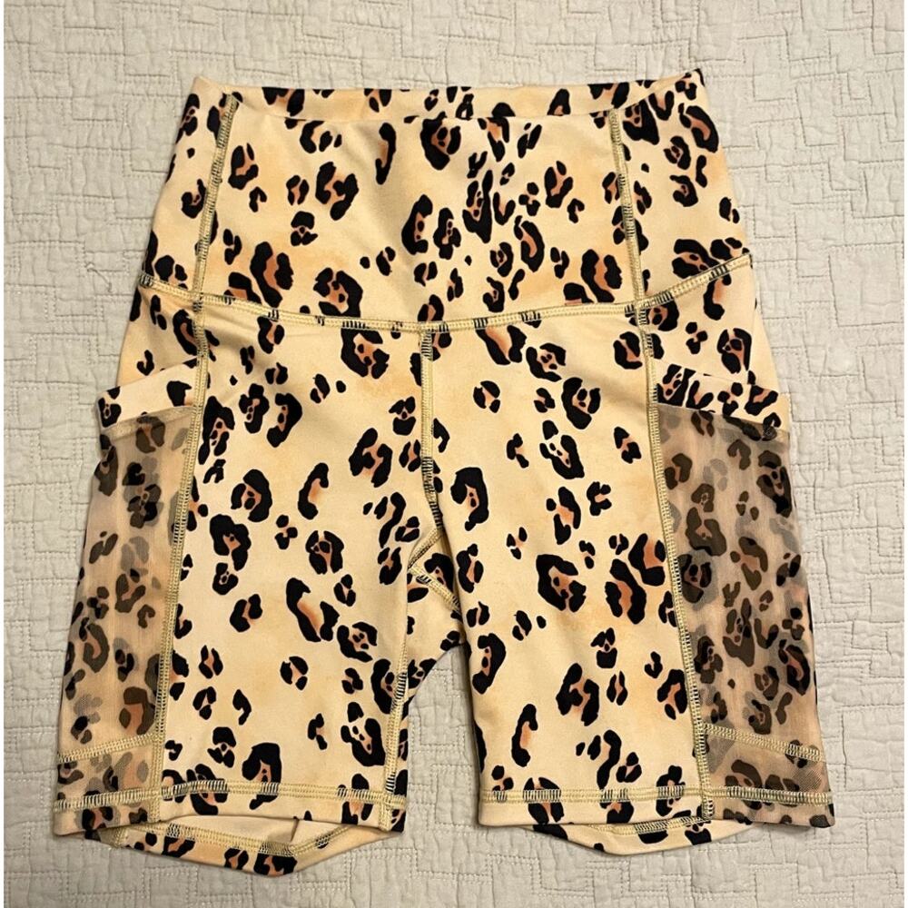 Fabletics Power hold Desert Leopard Athletic Shorts High Waisted Size Sm